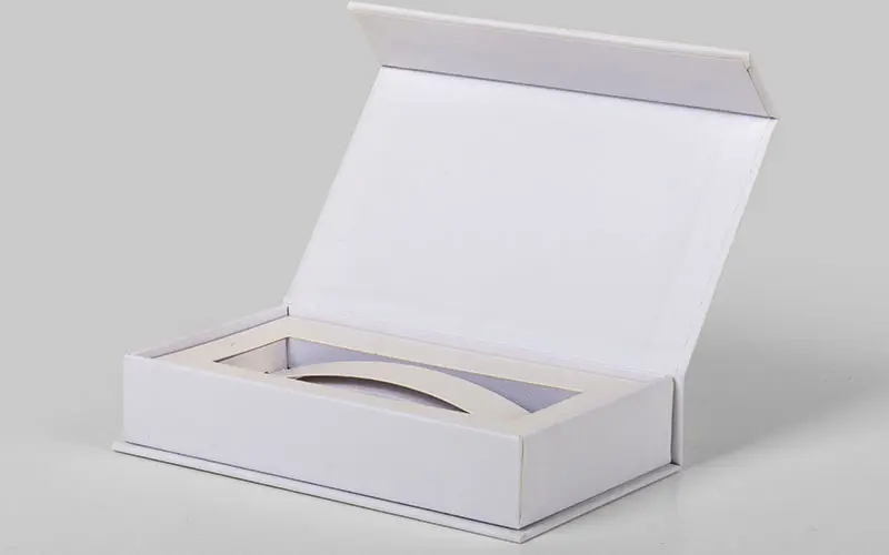 No printed on the rigid box